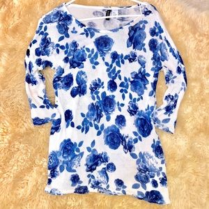 Blue white rose flower floral print flowy sweater top
